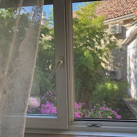 דירה Nona Marija *